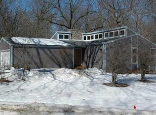 4764 Country Meadow Rd, Brooklyn, WI 53521