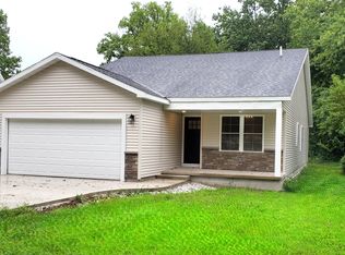 303 E Washington St, Kentland, IN 47951