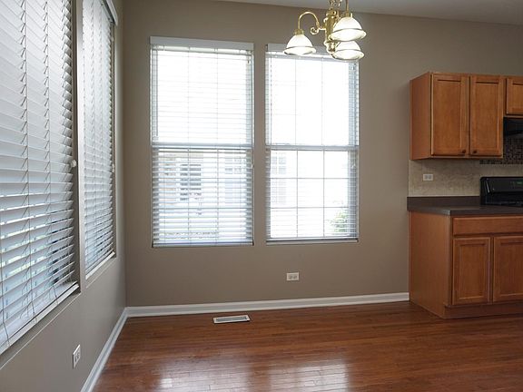 4th image of 1524 Yellowstone Dr