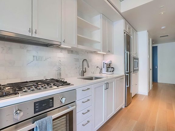 3rd image of 1750 Wewatta St Unit 1105