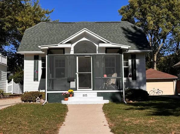 815 E Fellows St, Dixon, IL 61021