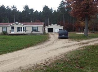 8071 Standing Pines Rd, Howard City, MI 49329