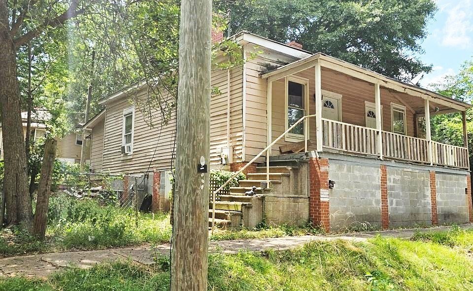 2nd image of 7 Magnolia St