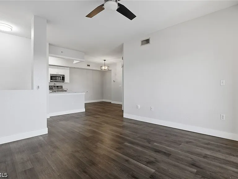 6321 Aragon Way #306 — Photo 9