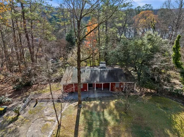 126 Thrush Dr, Roswell, GA 30075