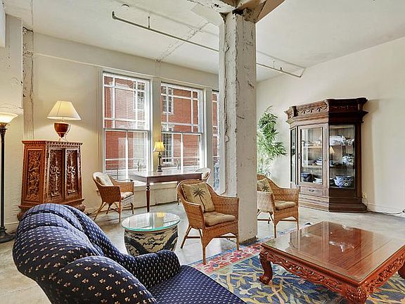 4th image of 441 Gravier St