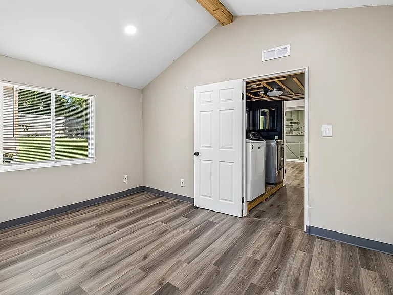 103 S Germantown Rd — Photo 19