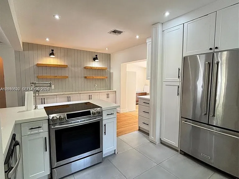 9472 Byron Ave — Photo 9