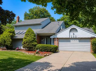 37860 Thames Dr, Farmington Hills, MI 48331
