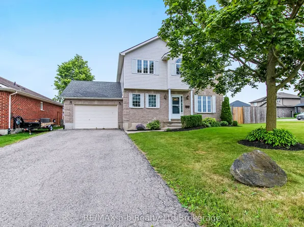 39 Primrose Dr, Tillsonburg, ON N4G 5S7
