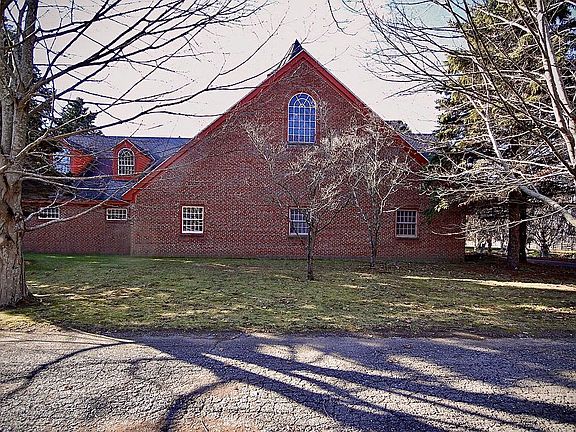 barn2.jpg
