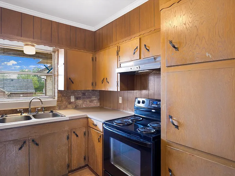 403 S Main St #6 — Photo 11