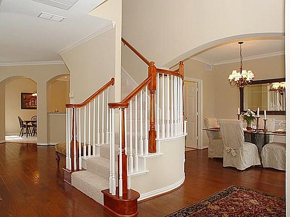 2nd image of 6942 Aspen Creek Ln