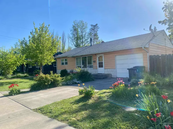 209 N Cleveland St, Moscow, ID 83843