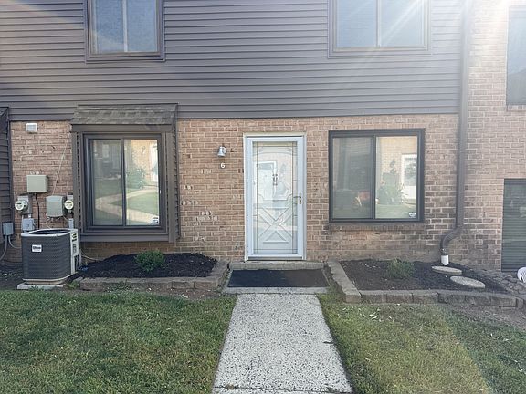 2nd image of 5200 Hilltop Dr APT F6