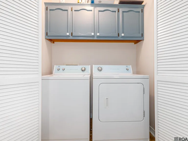 827 E Boyd Dr #C — Photo 22
