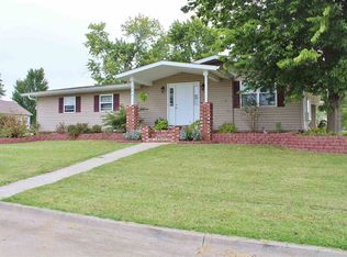 209 Meadowbrook Dr, Perryville, MO 63775