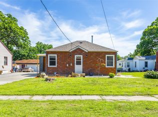 3122 Madison Ave, Des Moines, IA 50310