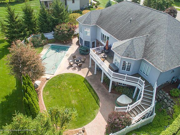 3rd image of 4755 Hawk Hollow Dr E