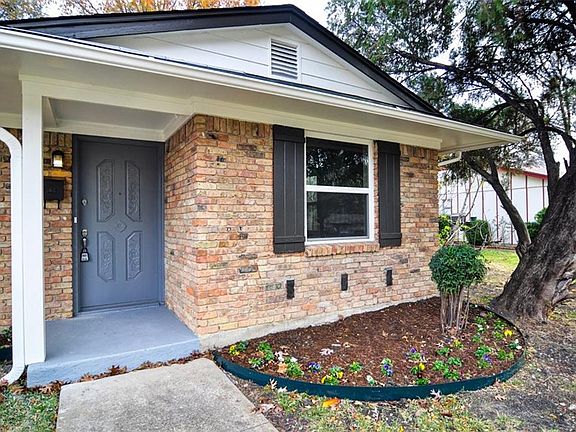 3rd image of 1404 Wisteria Way