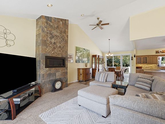 4th image of 2923 Provence Ln