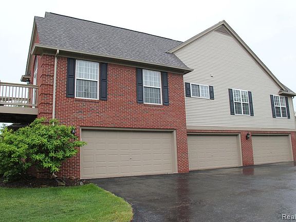 2nd image of 28273 Carlton Way Dr #27