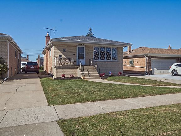 3rd image of 536 Muskegon Ave