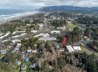 2022 NE 21st St, Lincoln City, OR 97367