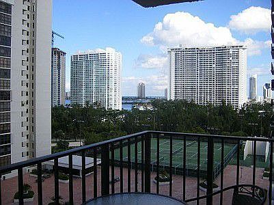 Ocean / City View