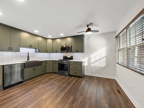 4th image of 8574 Sandalwood Dr