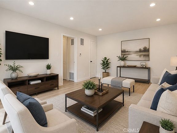 3rd image of 855 Victor Ave APT 217