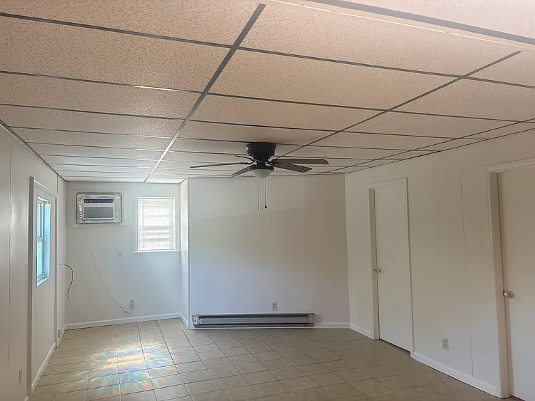 220 Pine St #4 — Photo 5