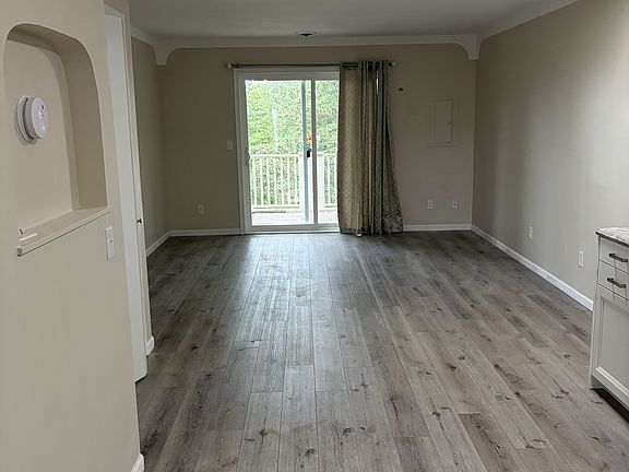 5th image of 159 Riverview Dr
