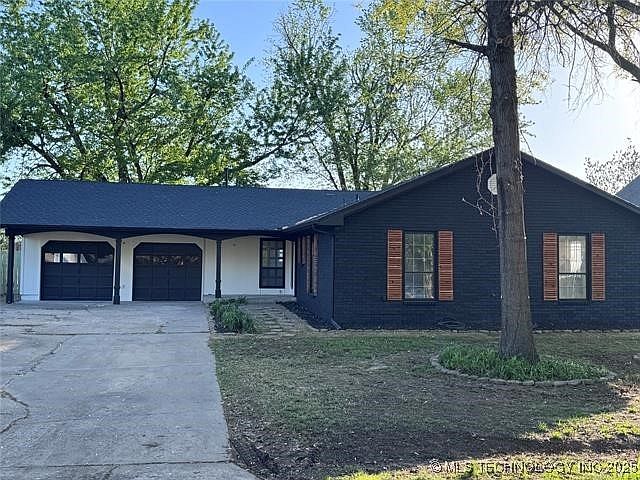 1st image of 601 N Dogwood Ave