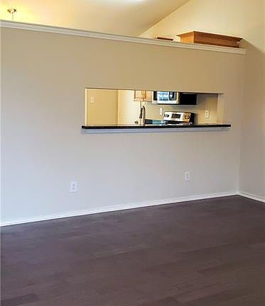 4th image of 4625 Waterway Dr