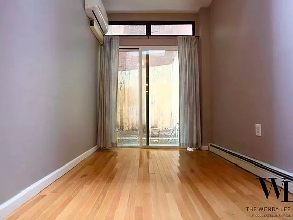 2nd image of 259 Elizabeth St #C