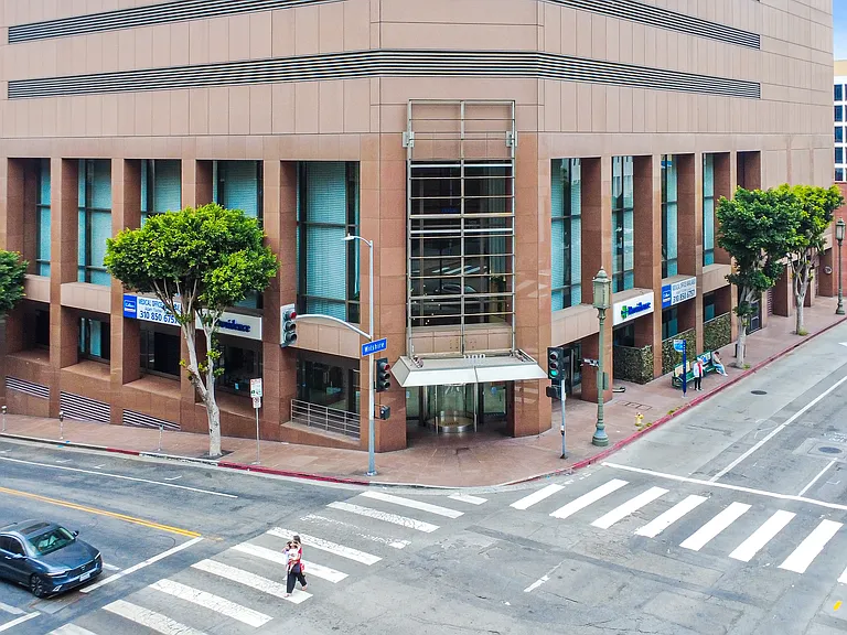 1100 Wilshire Blvd #2607 — Photo 36