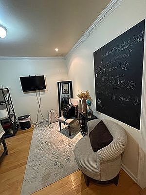 1st image of 261 W 94th St #2