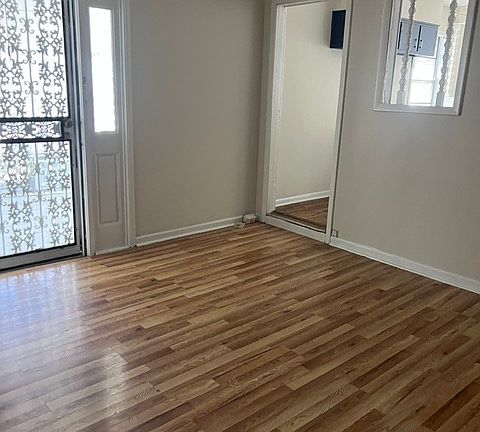 3rd image of 518 Harris St