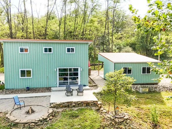 1002 Hunter Park, Keytesville, MO 65261