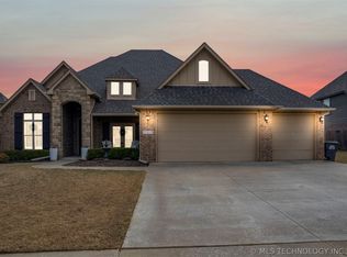 11215 S Lawrence St, Jenks, OK 74037