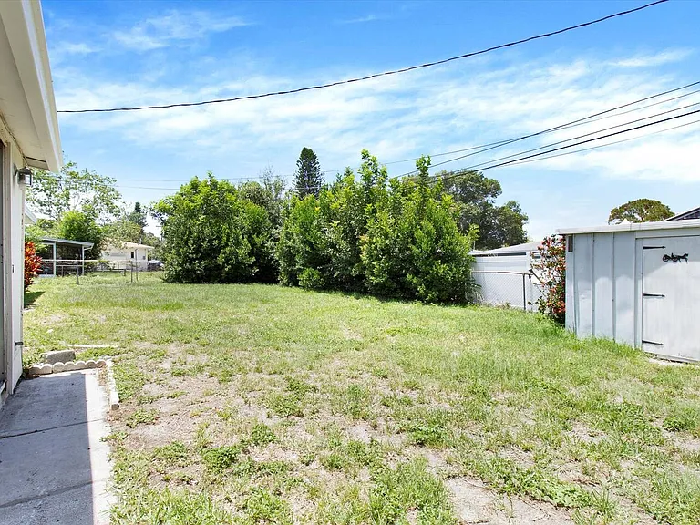 1608 Ottawa Rd — Photo 18