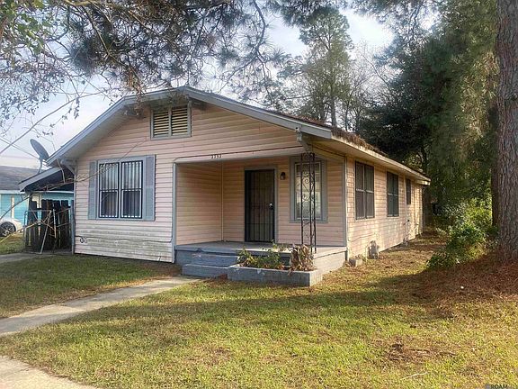 2nd image of 2732 Huron St