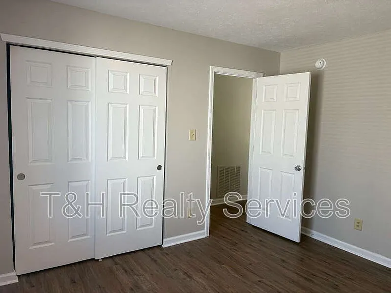 6682 Dunsdin Dr — Photo 14