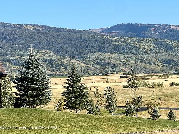 4th image of 2290 Snow Crest Ranch Dr