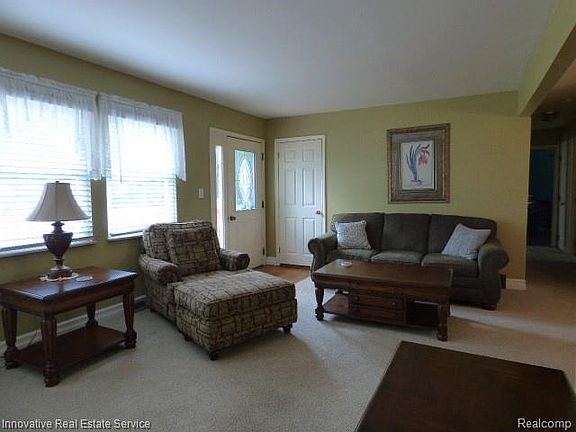 2nd image of 4360 Calkins Rd