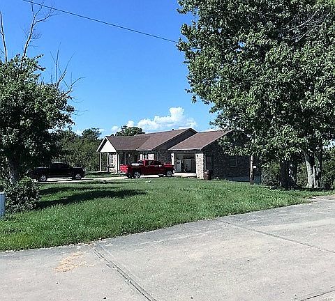 3rd image of 240 Atha Ln