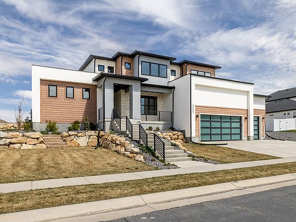 2nd image of 2899 E Lake Dr