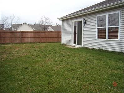 3rd image of 5816 Lakeside Manor Ave