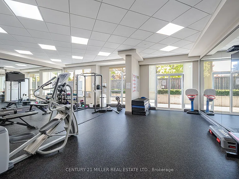 35 Saranac Blvd #Penthouse 08 — Photo 26
